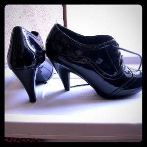 Cute lace up oxford high heels